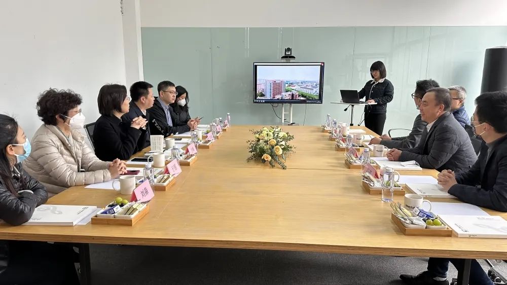 哈尔滨市委常委、宣传部部长兰峰等领导一行到访金年会集团旗下品牌运营管理中心杭州维峰公司
