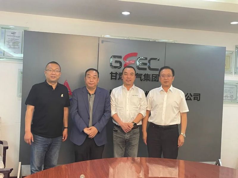 金年会集团董事局执行主席冯继勇先生赴兰州参访甘工大舞台技术工程有限公司进行参访学习